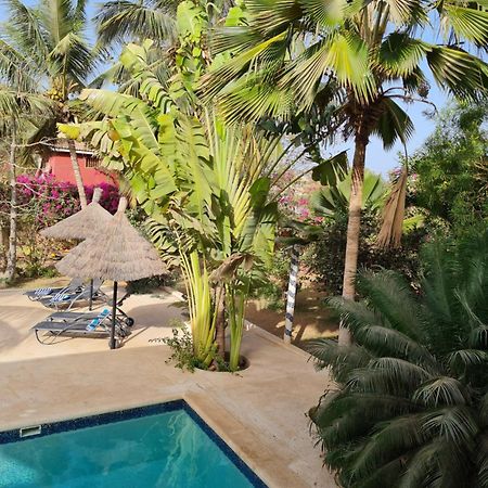 Le Souimanga Bleu Saly Bed & Breakfast ภายนอก รูปภาพ
