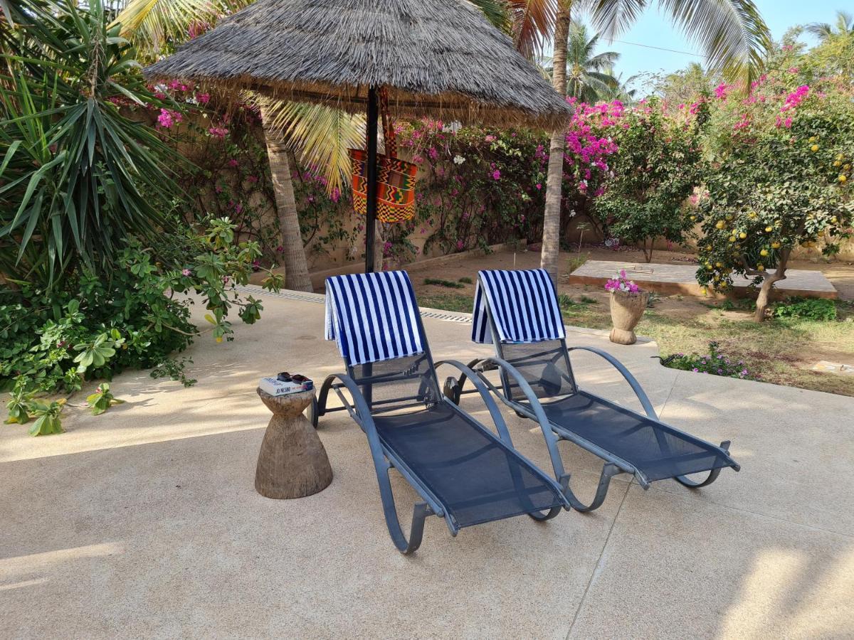 Le Souimanga Bleu Saly Bed & Breakfast ภายนอก รูปภาพ