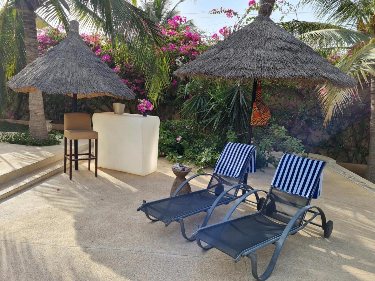 Le Souimanga Bleu Saly Bed & Breakfast ภายนอก รูปภาพ