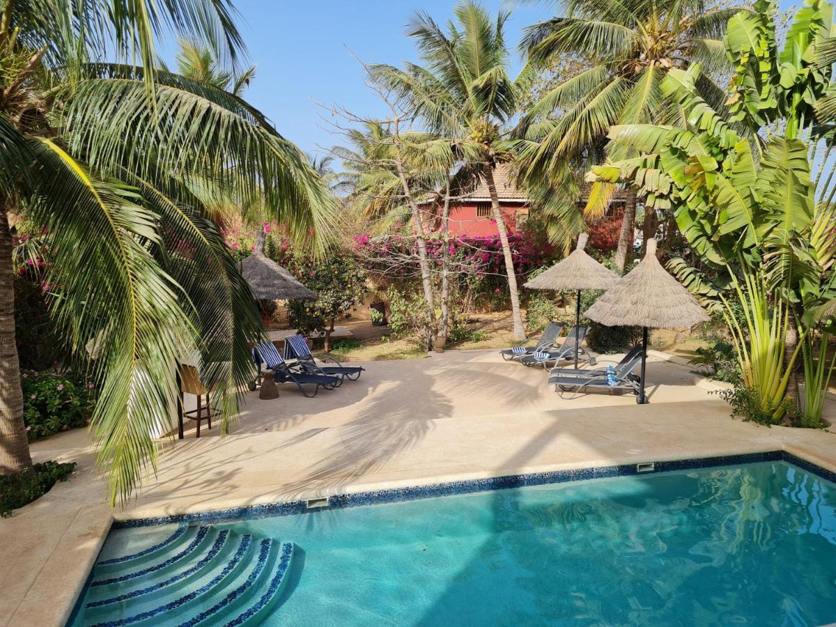 Le Souimanga Bleu Saly Bed & Breakfast ภายนอก รูปภาพ